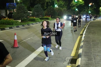 Runner Photo 4242637