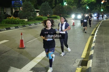 Runner Photo 4242641