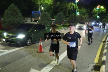 Runner Photo 4242663