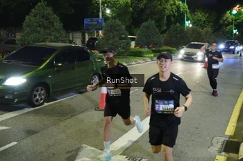Runner Photo 4242665
