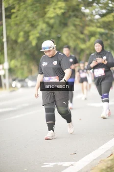 Runner Photo 4242669