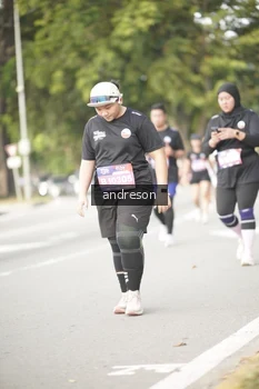 Runner Photo 4242673