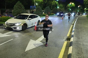 Runner Photo 4242674