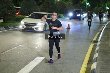 Runner Photo 4242675