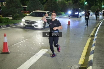 Runner Photo 4242677