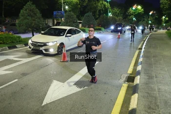 Runner Photo 4242680