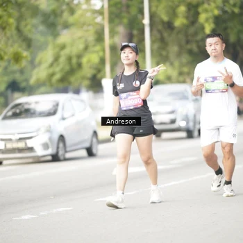 Runner Photo 4242720
