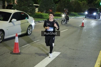 Runner Photo 4242800