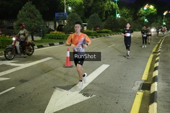 Runner Photo 4242876