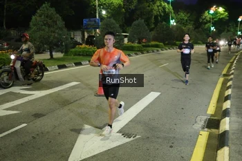 Runner Photo 4242877
