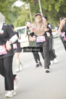 Runner Photo 4242910