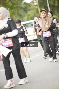Runner Photo 4242916