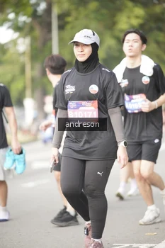 Runner Photo 4243033
