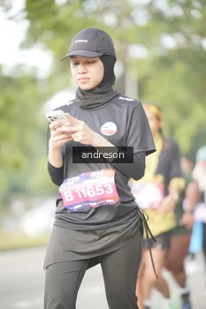 Runner Photo 4243062