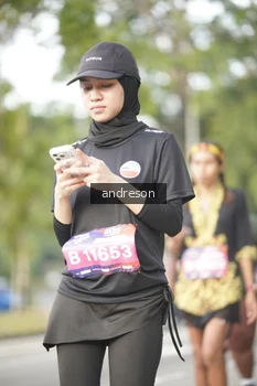 Runner Photo 4243070