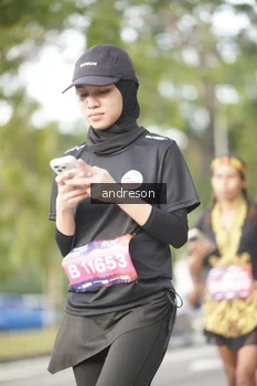 Runner Photo 4243074