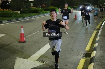 Runner Photo 4243082