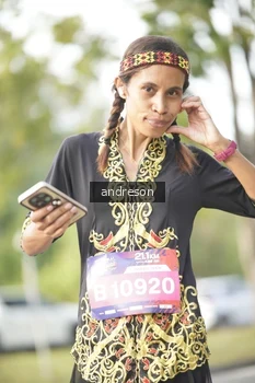 Runner Photo 4243107