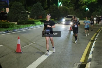Runner Photo 4243116