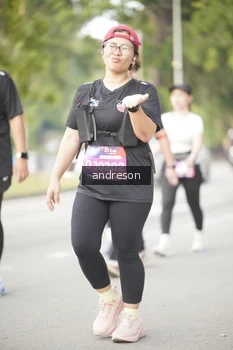 Runner Photo 4243135