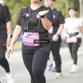 Runner Photo 4243151