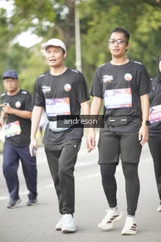 Runner Photo 4243165