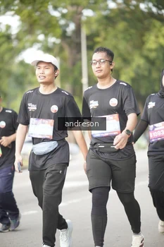 Runner Photo 4243187