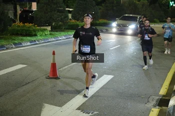 Runner Photo 4243196
