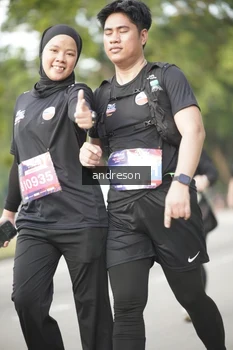 Runner Photo 4243201