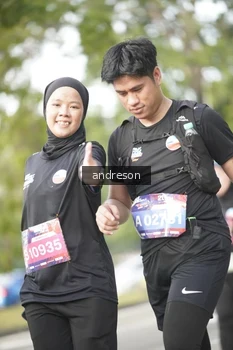 Runner Photo 4243215