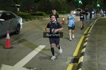 Runner Photo 4243260