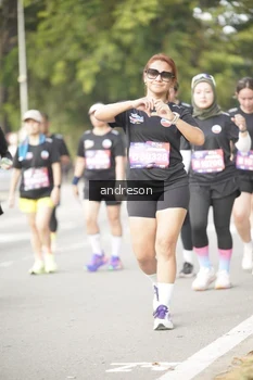 Runner Photo 4243296