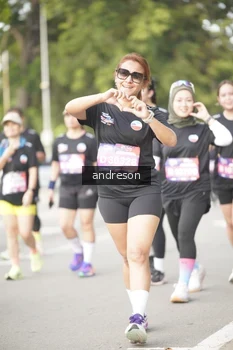 Runner Photo 4243341