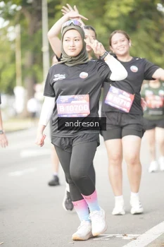 Runner Photo 4243380