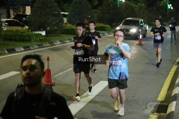 Runner Photo 4243415