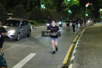 Runner Photo 4243544
