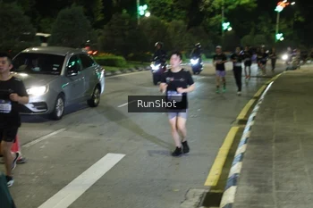Runner Photo 4243555