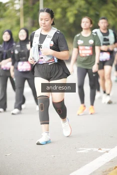 Runner Photo 4243558