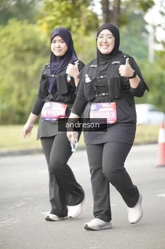 Runner Photo 4243594