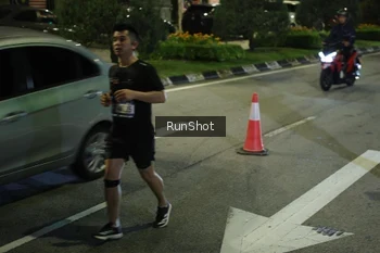 Runner Photo 4243618
