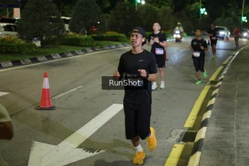 Runner Photo 4243666
