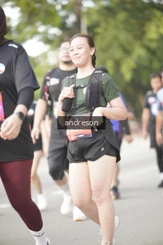 Runner Photo 4243667
