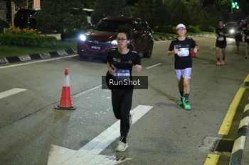 Runner Photo 4243674