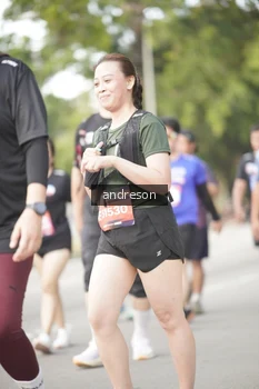 Runner Photo 4243676