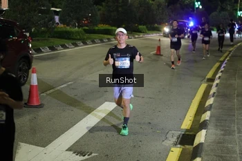 Runner Photo 4243699