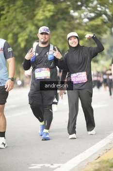 Runner Photo 4243710