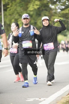 Runner Photo 4243744