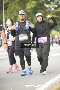 Runner Photo 4243757