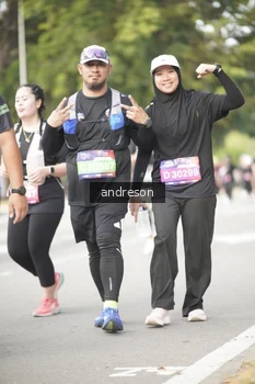 Runner Photo 4243766