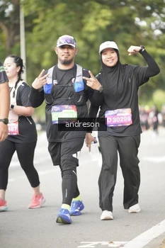 Runner Photo 4243777
